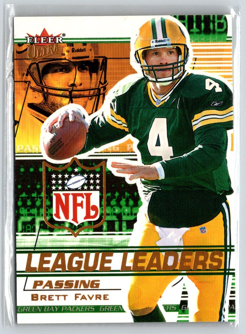 2002 Ultra #1 LL Brett Favre League Leaders i69