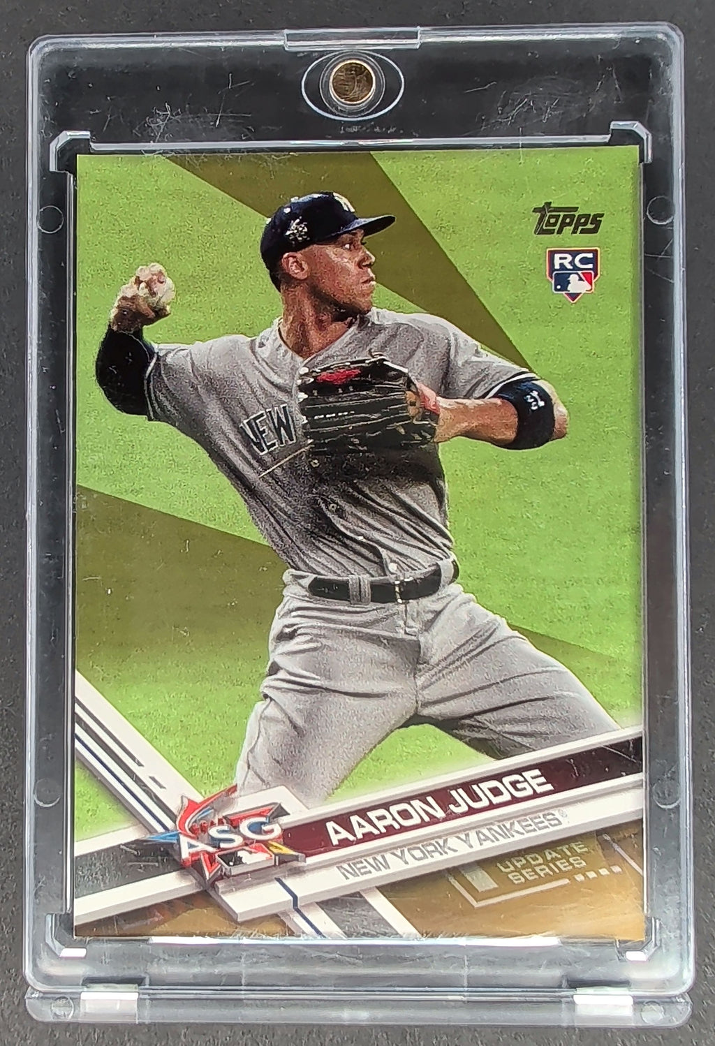 2017 Topps Update #US166 Aaron Judge Gold #/2017 H01