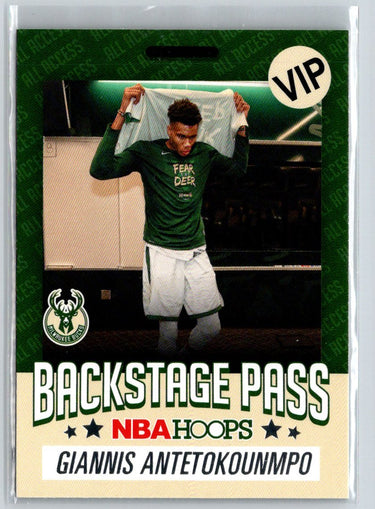 2020-21 Hoops #2 Giannis Antetokounmpo Backstage Pass L47