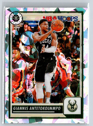 2023-24 Hoops Premium Stock #23 Giannis Antetokounmpo Premium Q61