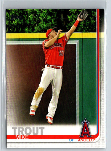 2019 Topps #100 Mike Trout Q68