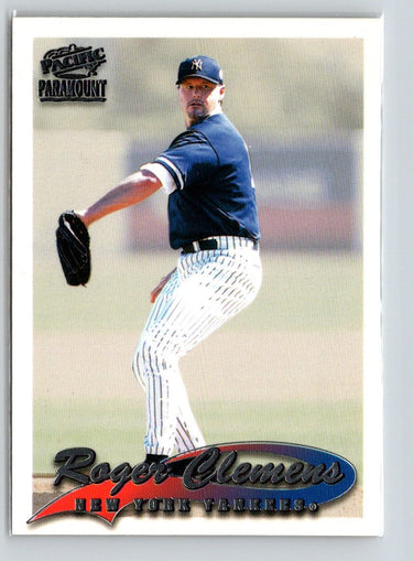 1999 Pacific Paramount #158 Roger Clemens Gold X52